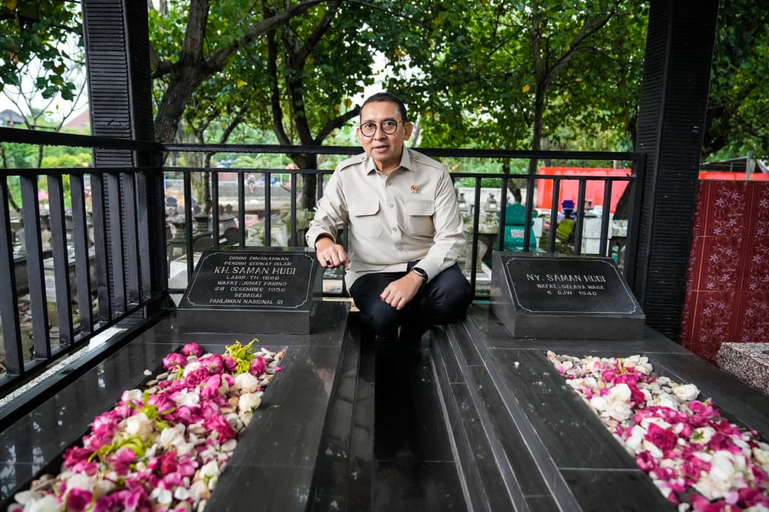 Fadli Zon Ziarah ke Makam K.H. Samanhudi, Jejak Perjuangan dari Laweyan Kembali Disorot